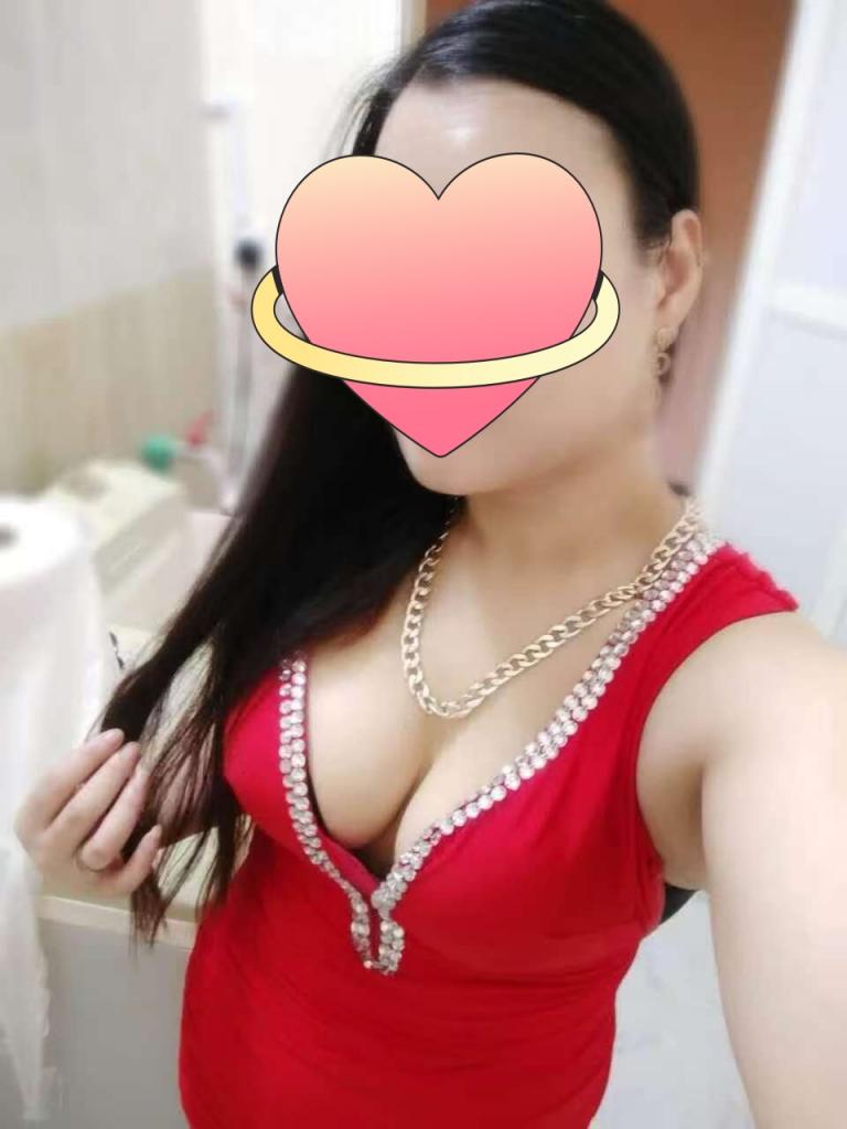 656893219: Chica busca chico en Barcelona