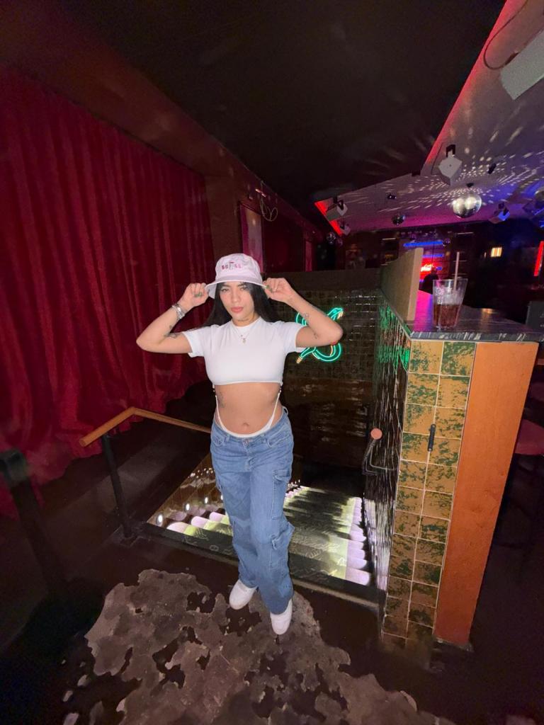 Chica busca chico en Alicante: 