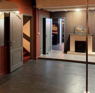 613587384:  en Barcelona