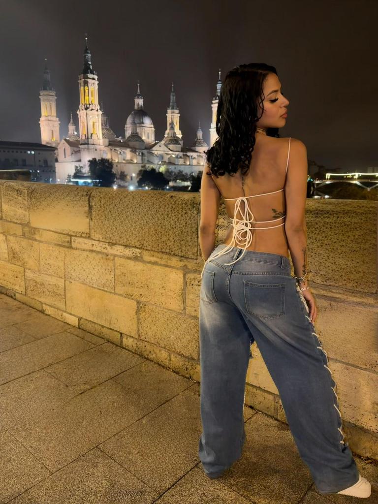 Chica busca chico en Zaragoza: Chica busca chico