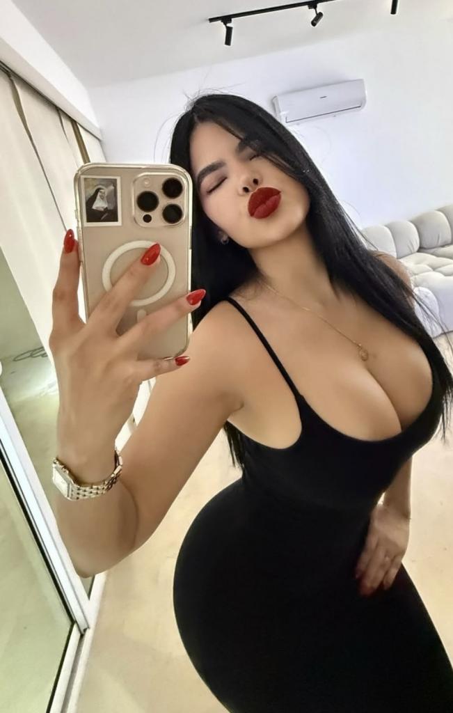 Chica busca chico en Huelva: Chica busca chico