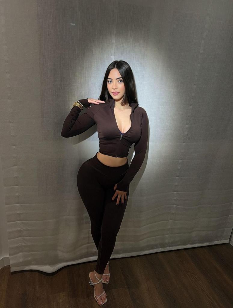 612203548: Chica busca chico en Zaragoza