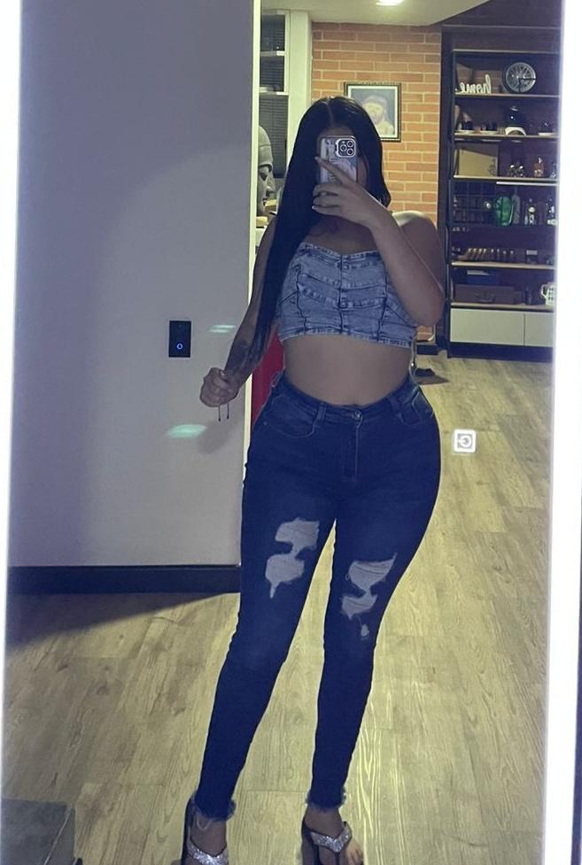 604251167: Chica busca chico en Tenerife