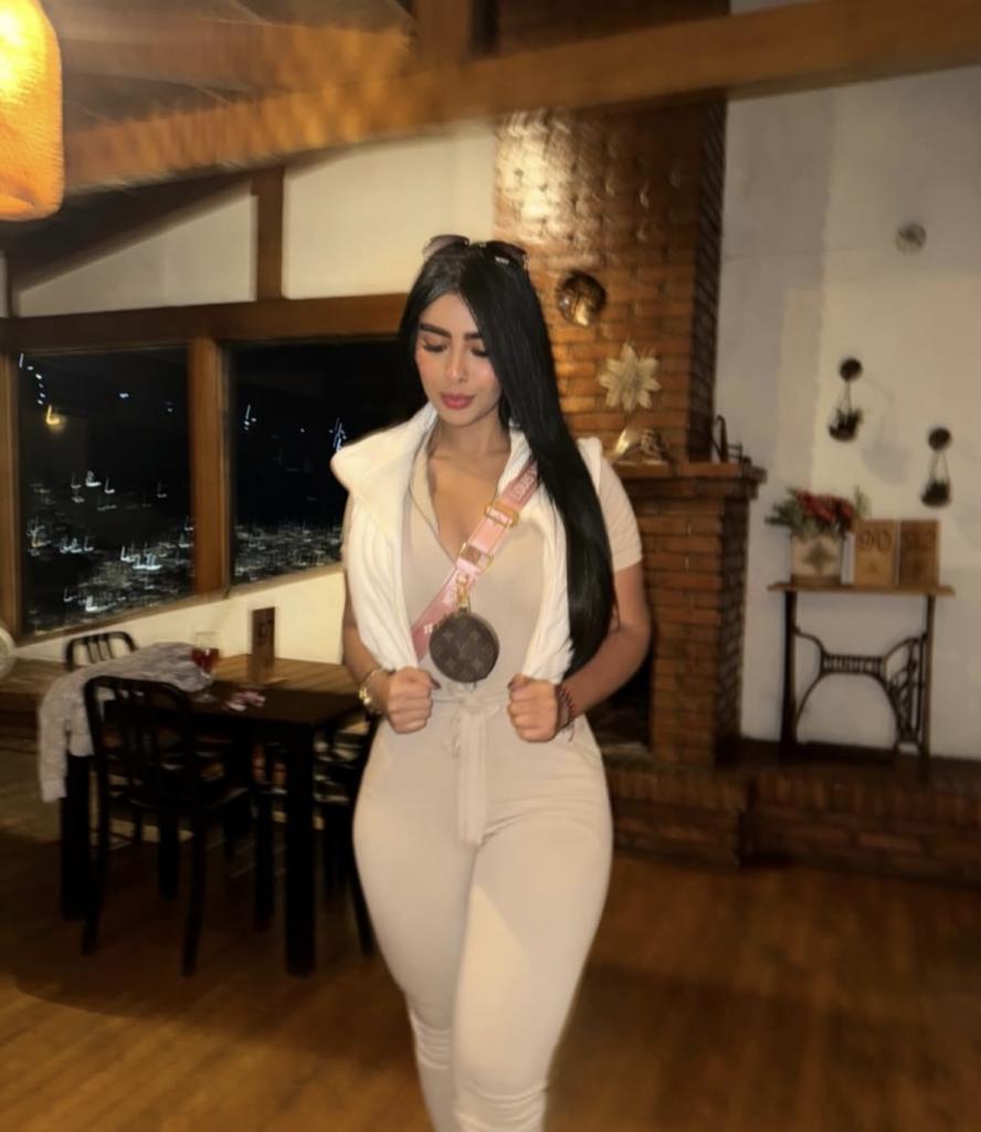 Chica busca chico en La Coruña: Chica busca chico