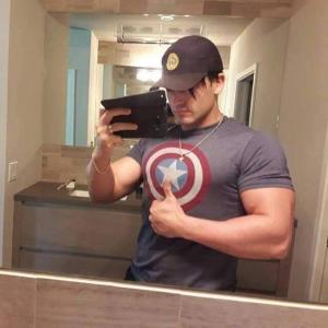 677012724: Chico busca chica en Valencia