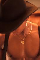 637195145: Chico busca chica en Barcelona