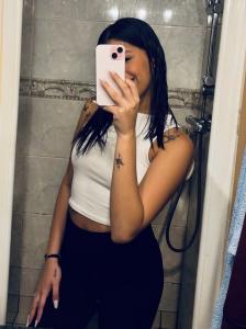 610001683: Chica busca chico en Barcelona