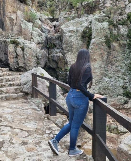 602015068: Chica busca chico en Cádiz