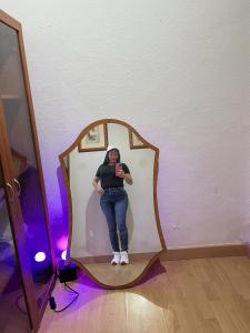 612515159: Chica busca chico en Barcelona