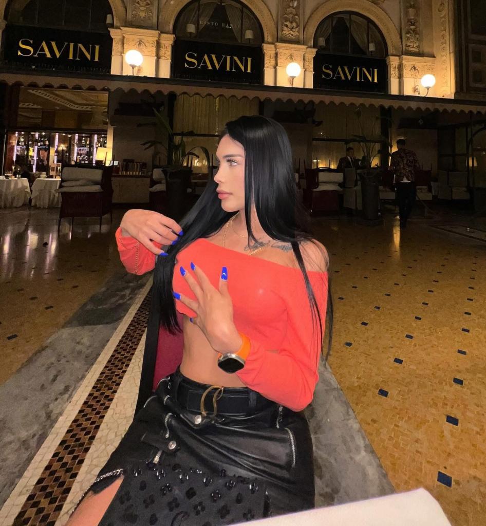 651149838: Transexual en Barcelona