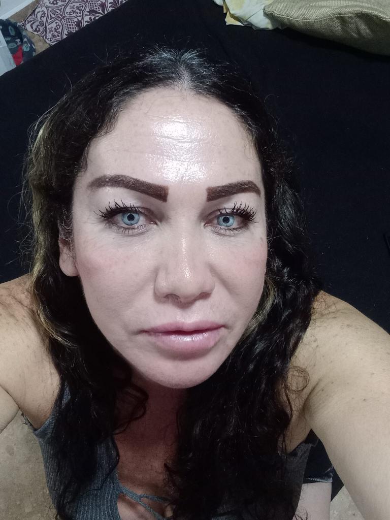 610761082: Chica busca chico en Barcelona