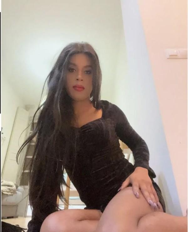 645249436: Transexual en Zamora