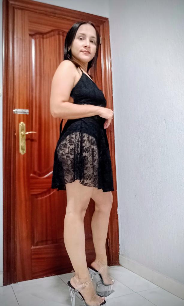 667795050: Chica busca chico en Cádiz