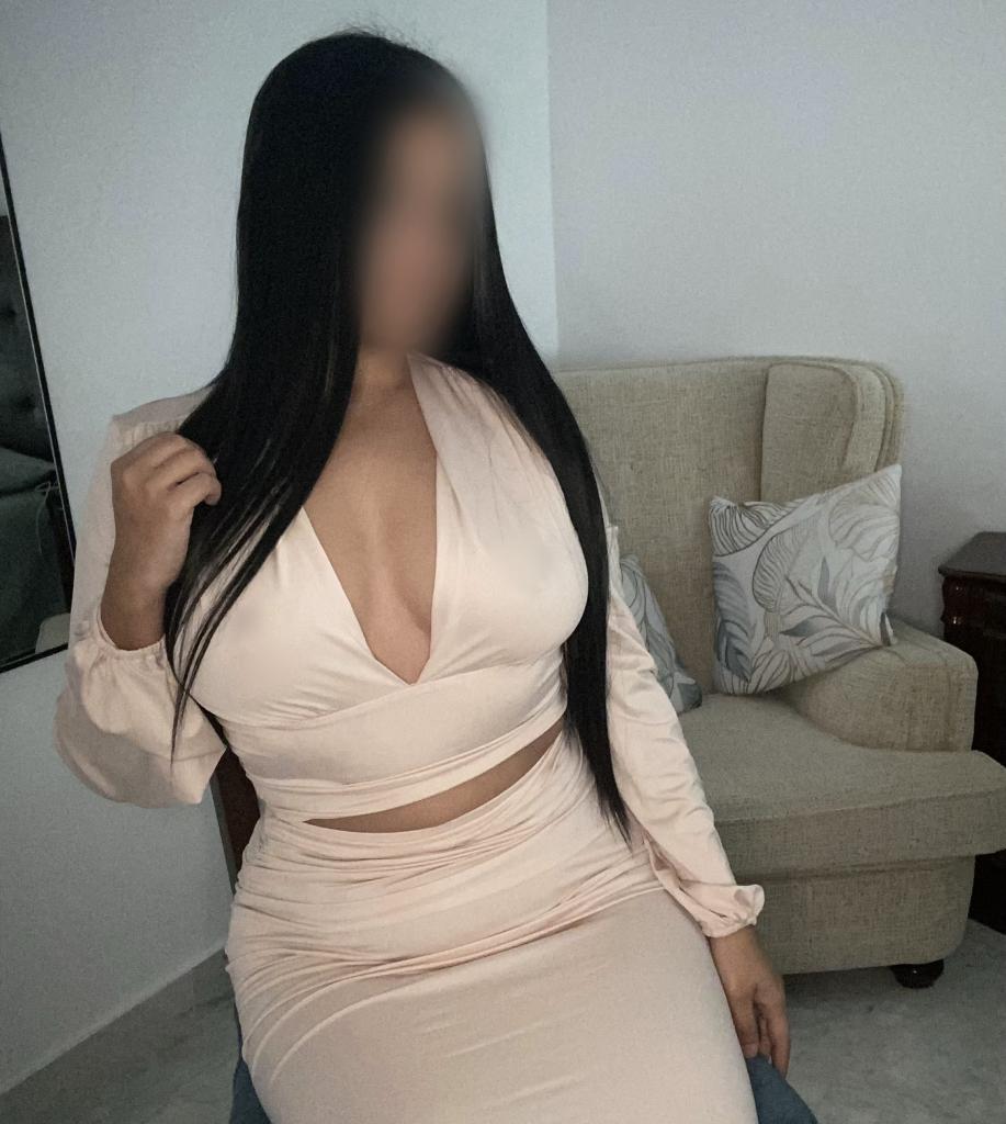 603381340: Chica busca chico en Sevilla
