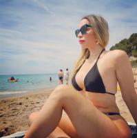 617164083: Chica busca chico en Gerona