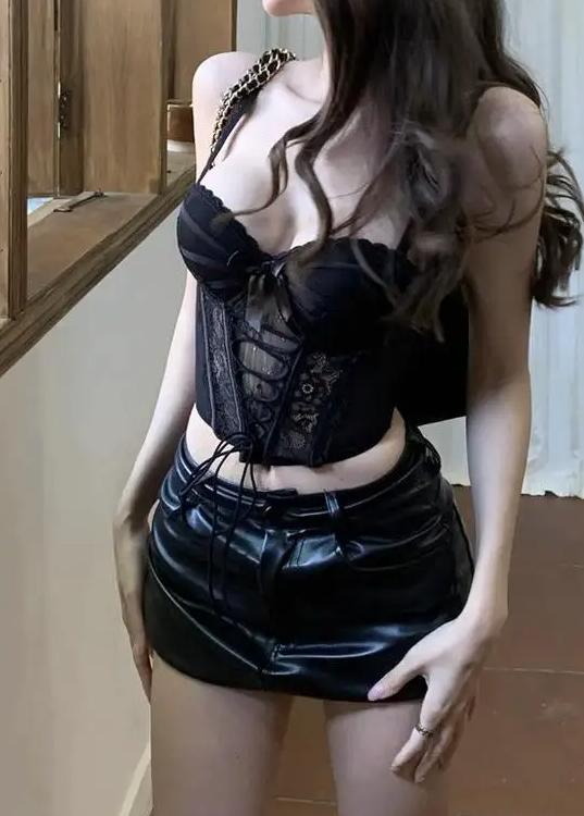 688058209: Chica busca chico en Barcelona