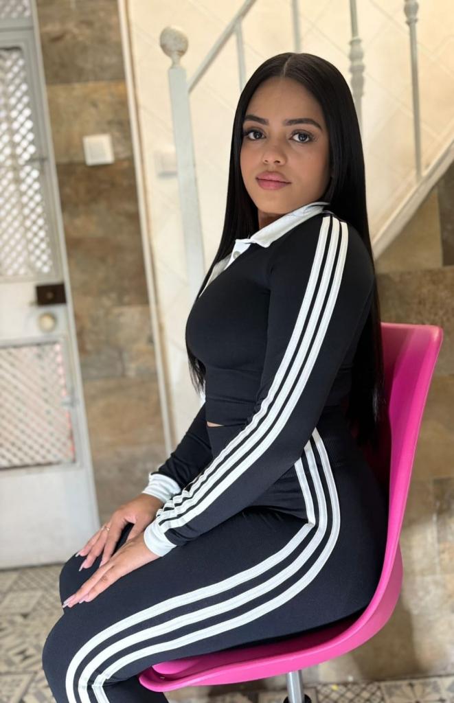 632949470: Chica busca chico en Sevilla