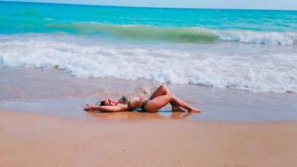 674828980: Chica busca chico en Barcelona