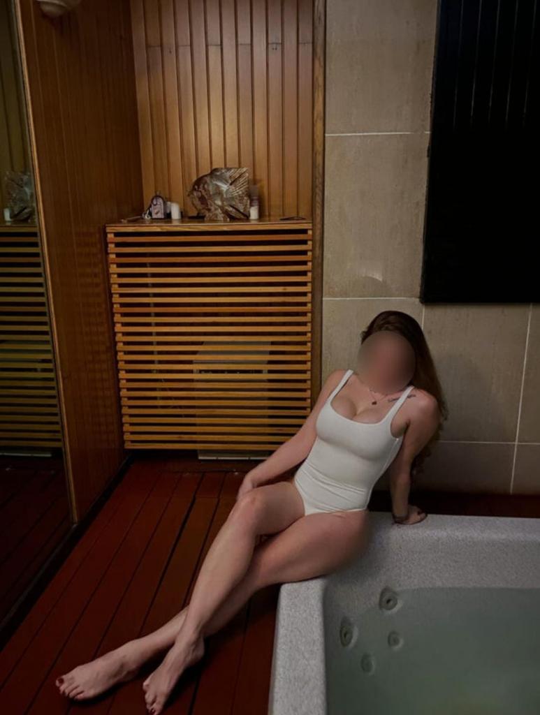 604392240: Chica busca chico en Navarra