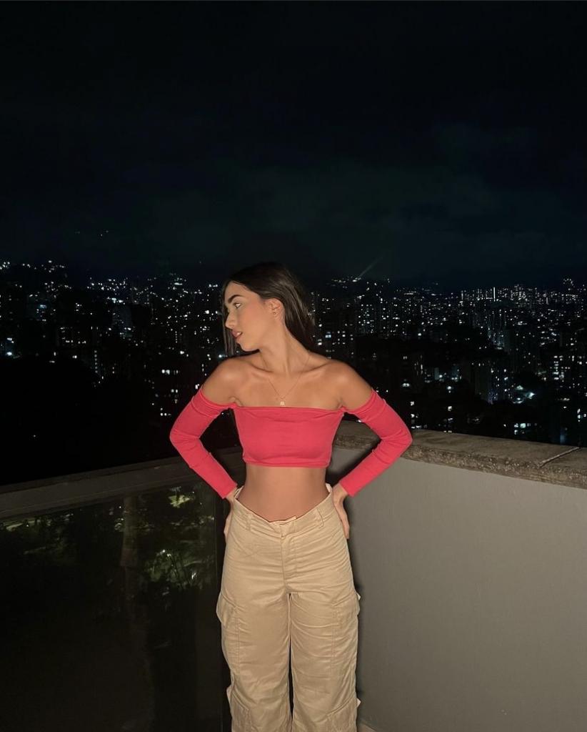 610177582: Chica busca chico en Cádiz