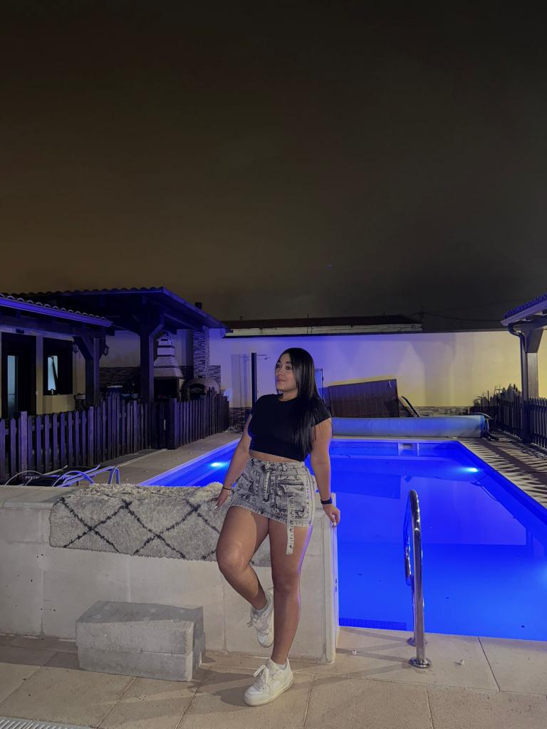 632231456: Chica busca chico en La Coruña