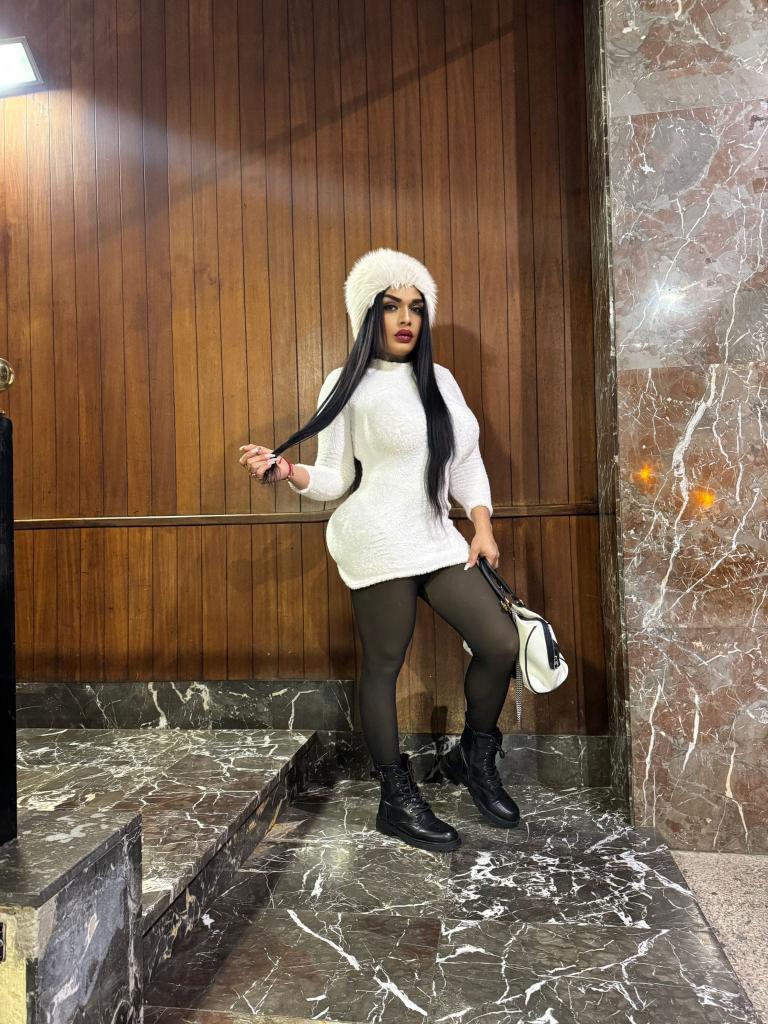 643420457: Transexual en Sevilla