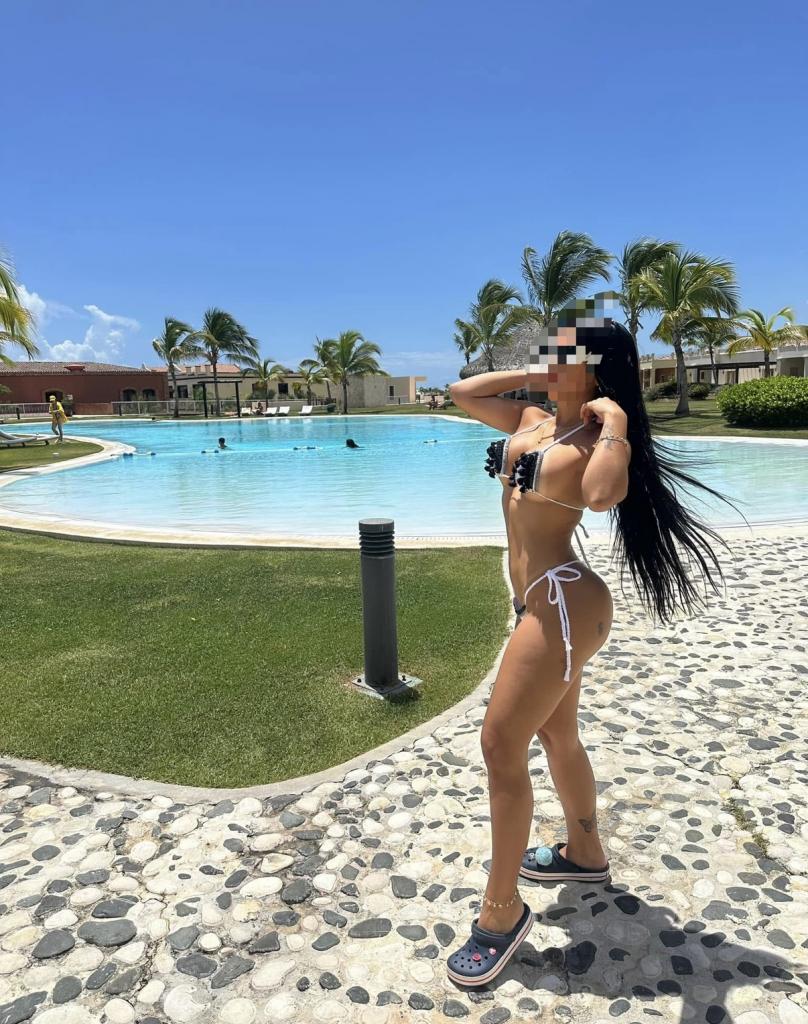 614946293: Chica busca chico en Sevilla