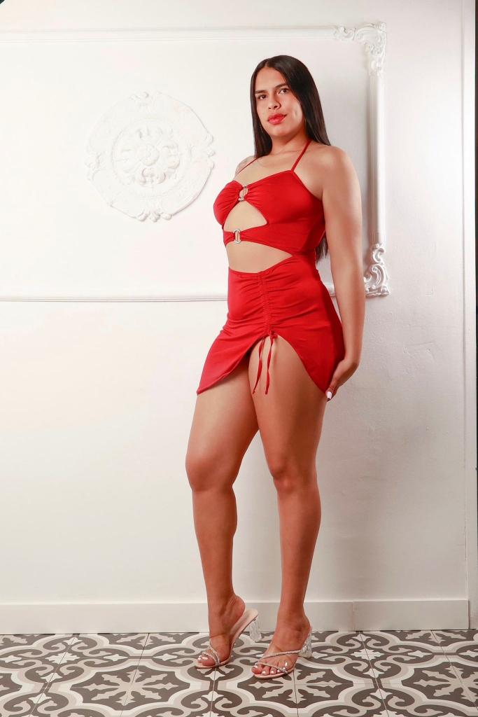 669022765: Chica busca chico en Barcelona