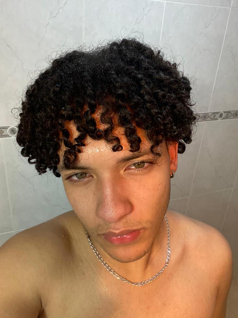 Chico busca chica en Pontevedra: 