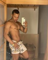 674966448: Chico busca chica en Pontevedra