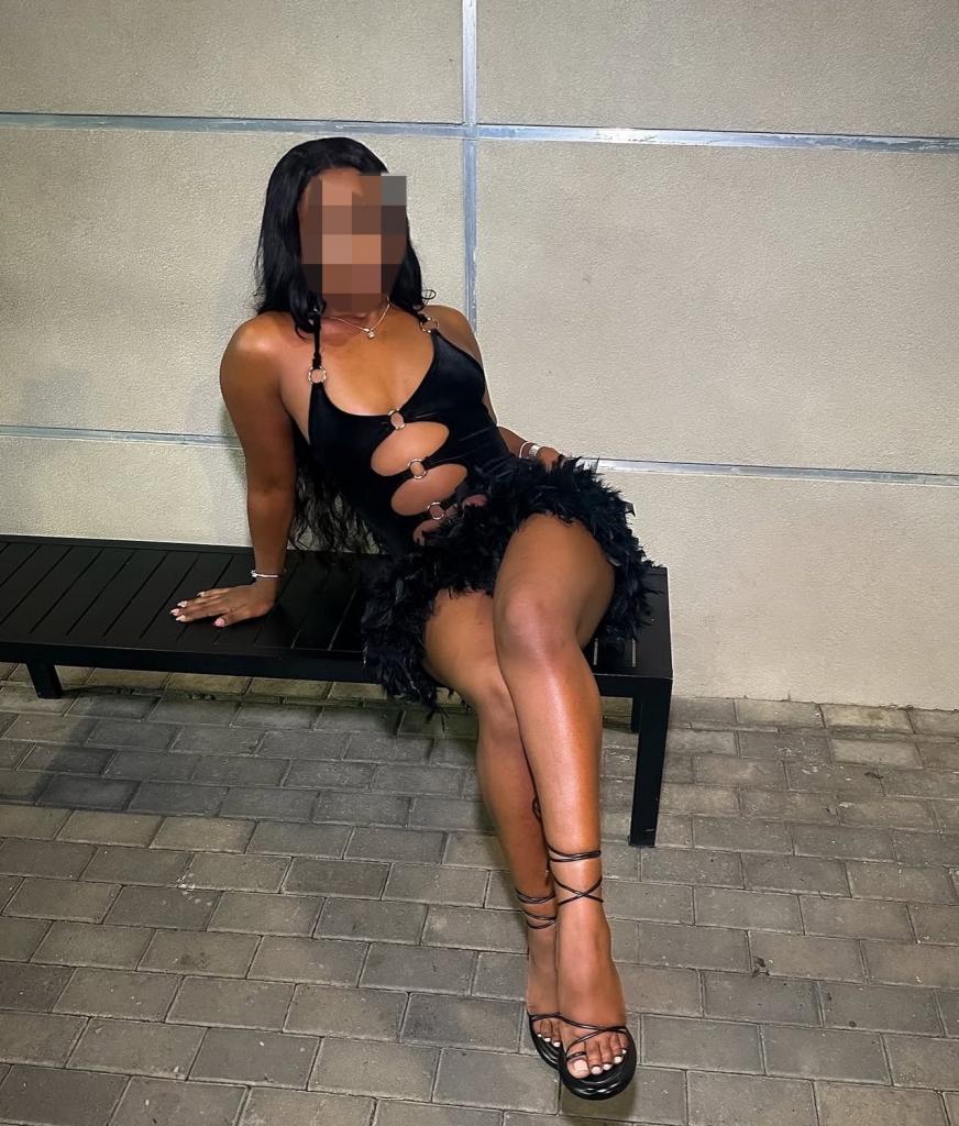 611282160: Chica busca chico en Murcia
