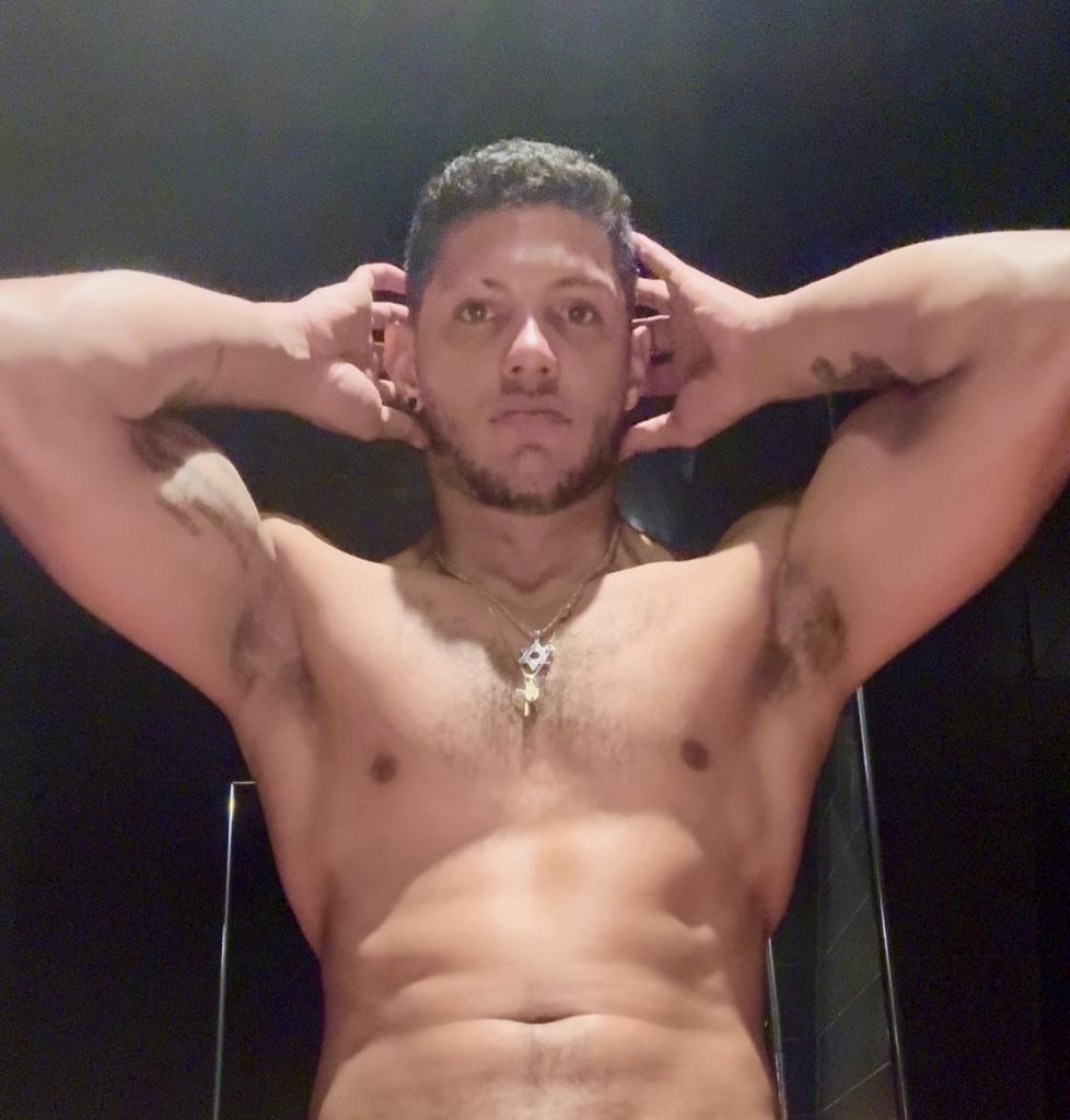 627730526: Chico busca chica en Barcelona