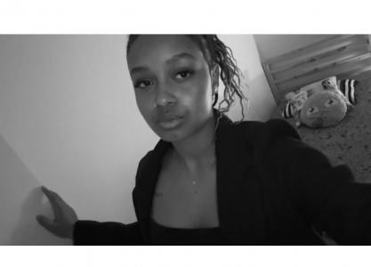 631294214: Chica busca chico en Tenerife