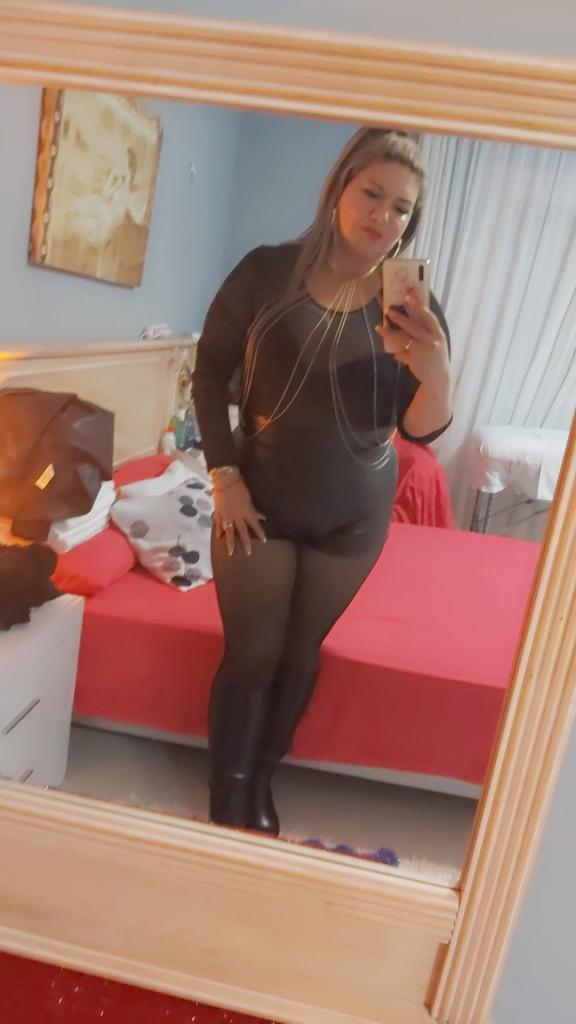 613335813: Chica busca chico en Ibiza