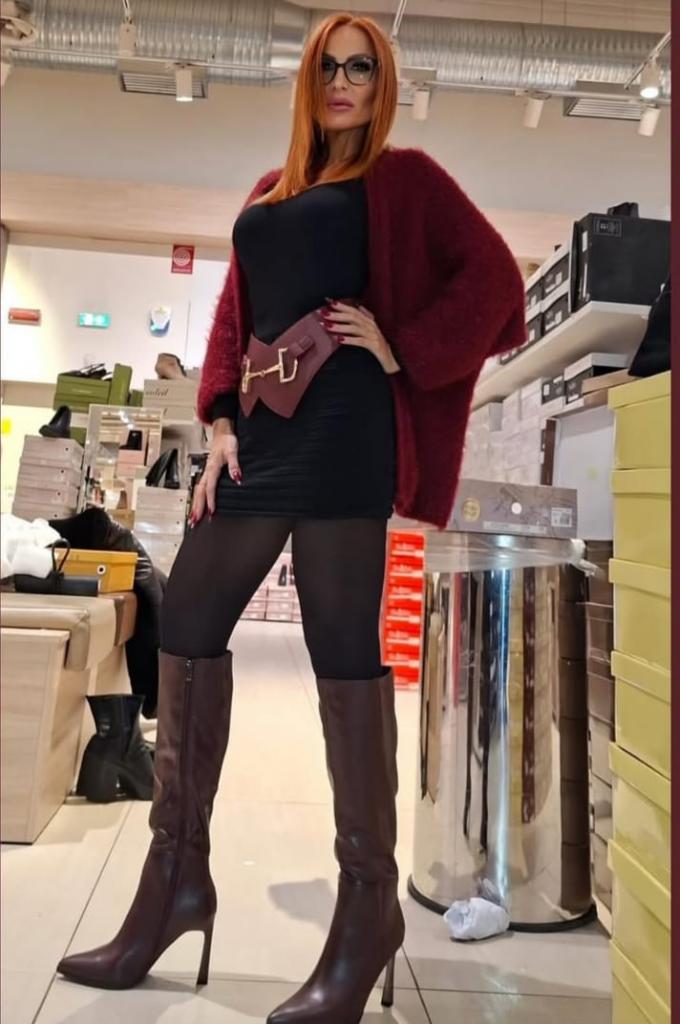 Chica busca chico en Sevilla: 