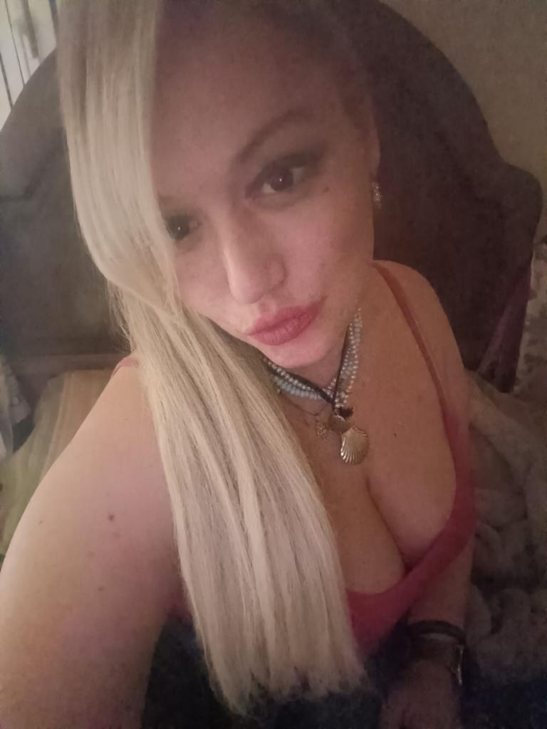 Chica busca chico en La Coruña: 