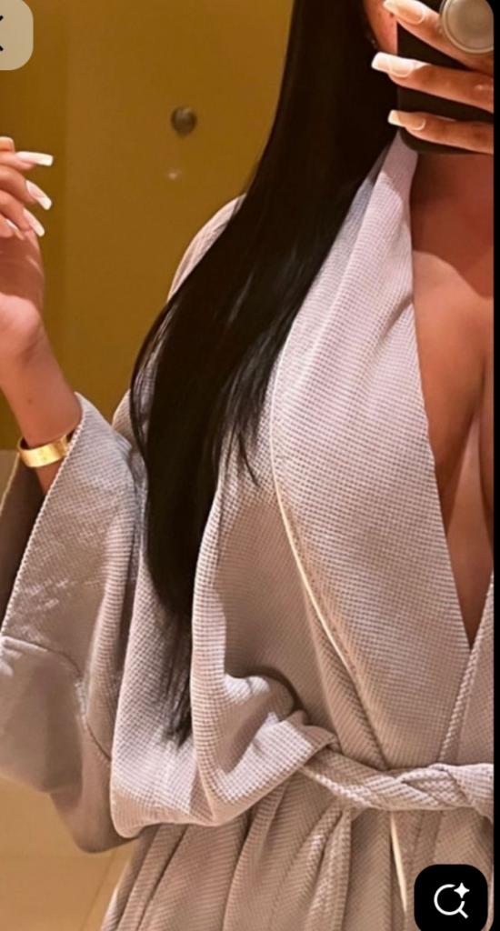 604364425: Chica busca chico en Almería