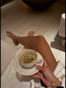 604364425: Chica busca chico en Almería