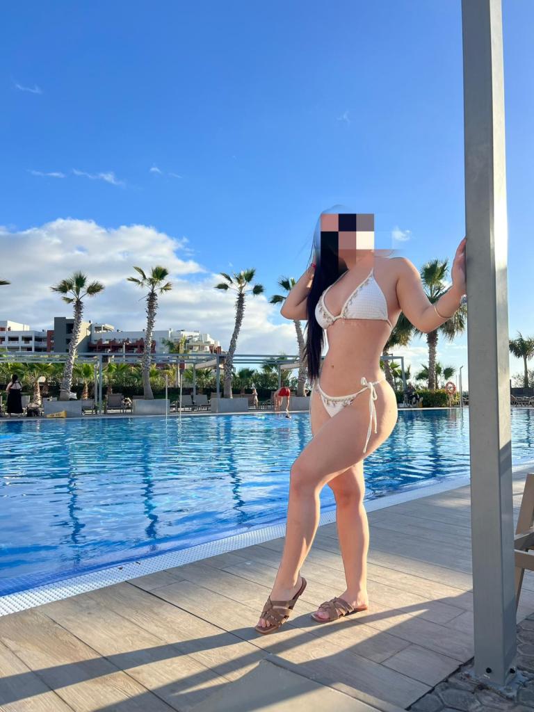 647043596: Chica busca chico en Tenerife
