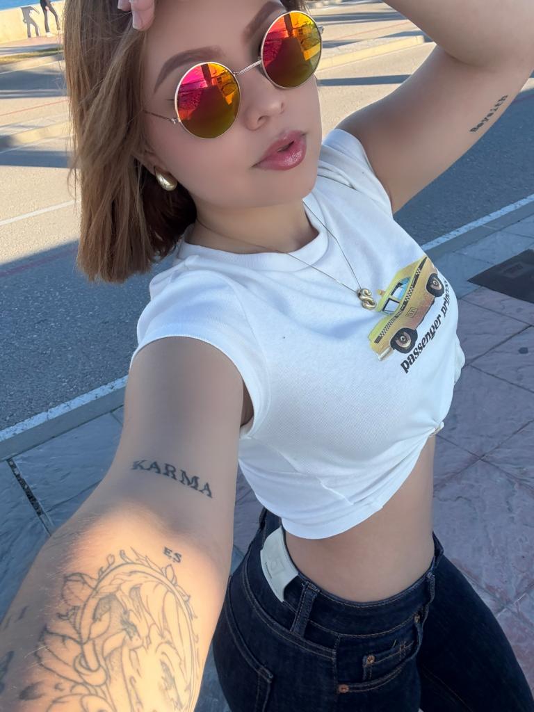 662472127: Chica busca chico en Málaga