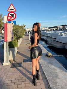 624421641: Chica busca chico en Ibiza