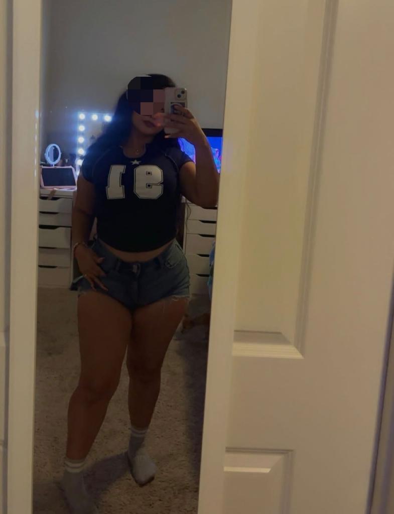 656276505: Chica busca chico en La Coruña