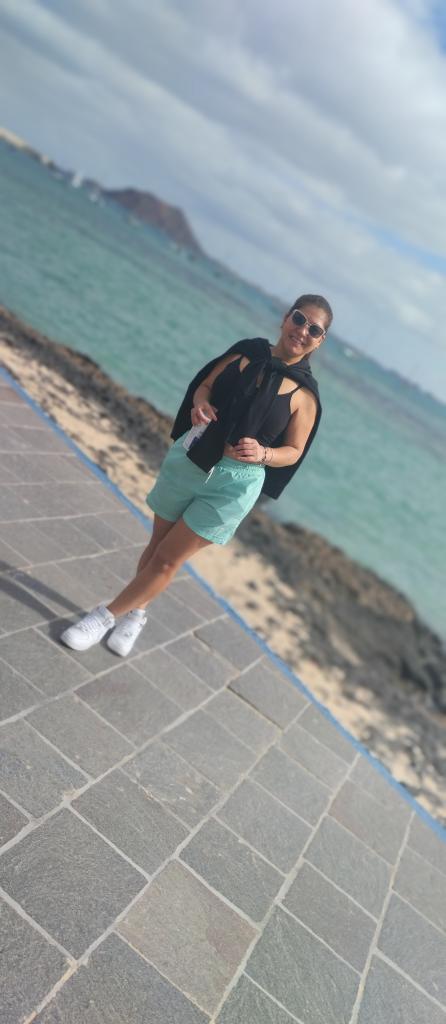 Chica busca chico en Almería: 