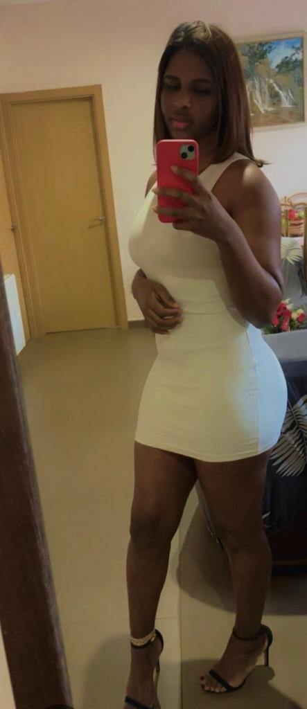 611557409: Chica busca chico en Orense