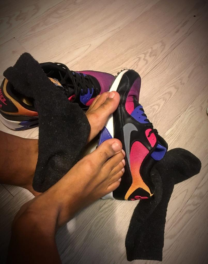 694262597: Chico busca chica en Madrid