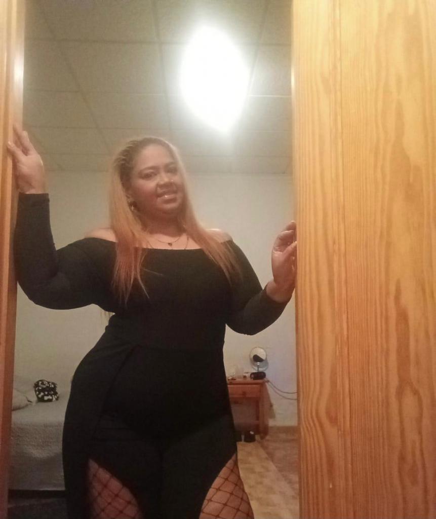 614705588: Chica busca chico en Murcia