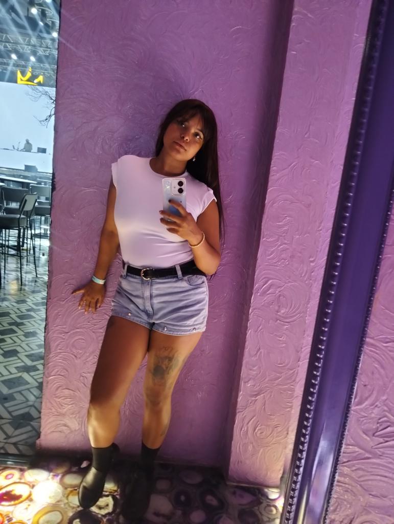 635532243: Chica busca chico en Valencia
