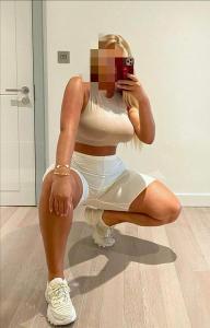 699855359: Chica busca chico en Tarragona