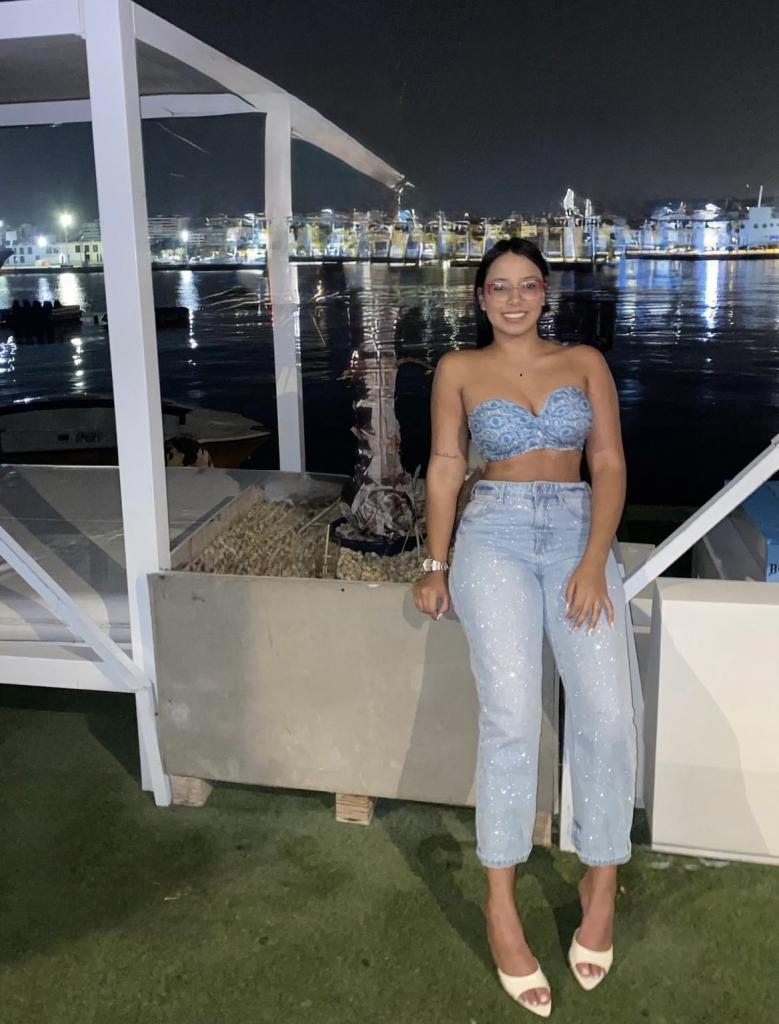 602015332: Chica busca chico en Granada