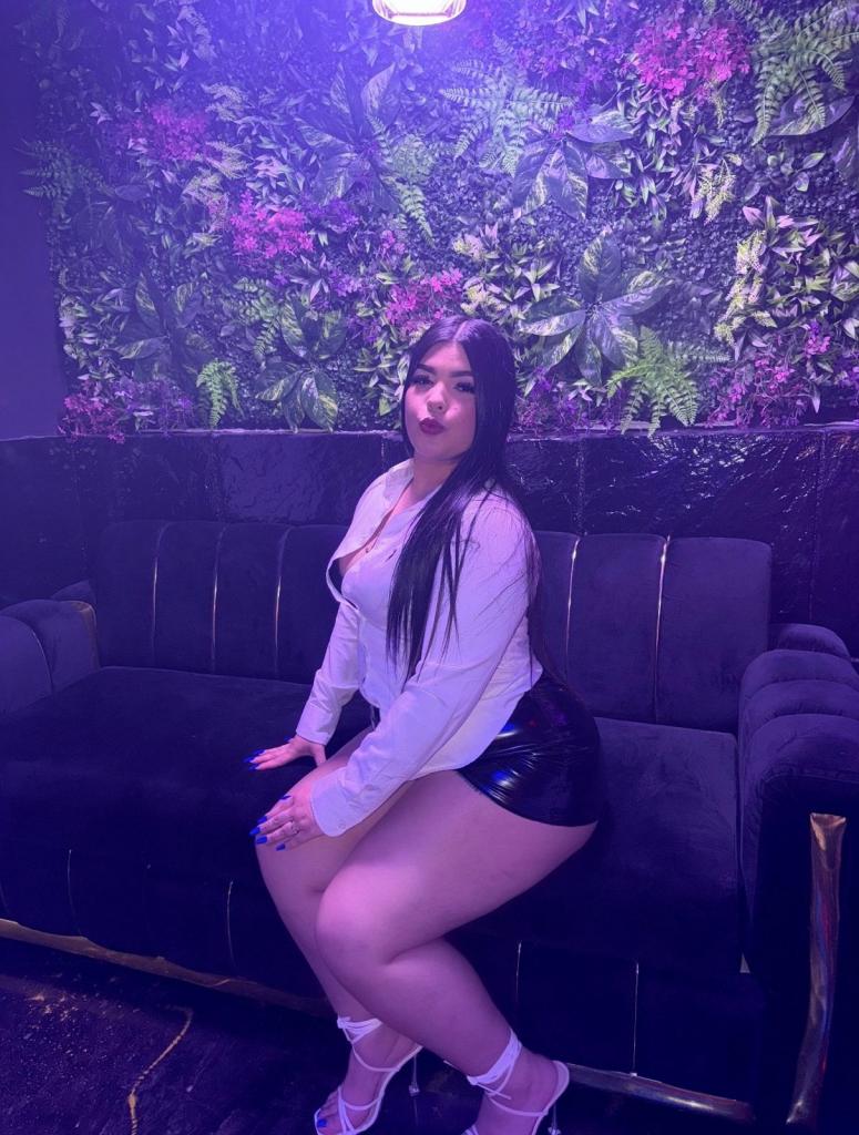 660868769: Chica busca chico en Granada